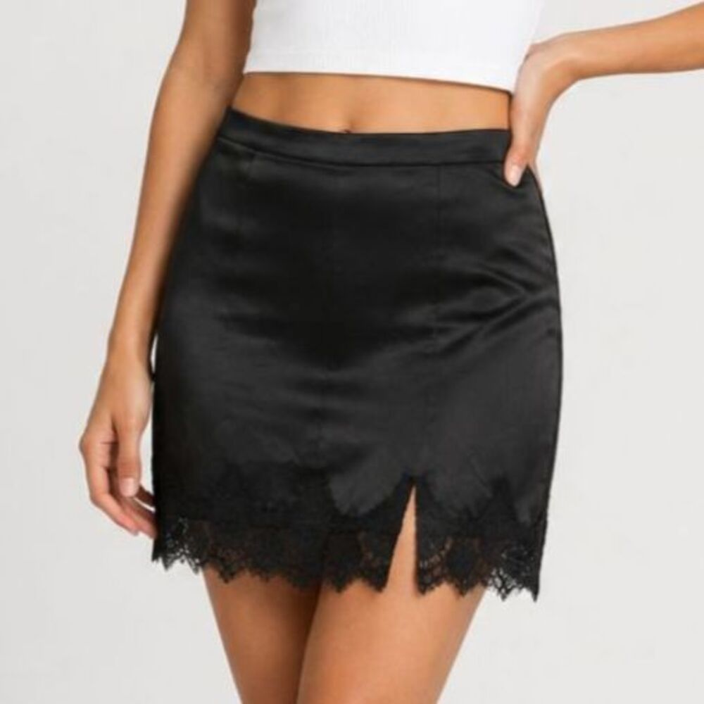 Urban Outfitters Black Satin Mini Skirt Women's Large Lace Trim Front Slit NWT